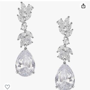 New Teardrop Crystal Cubic Zirconia
